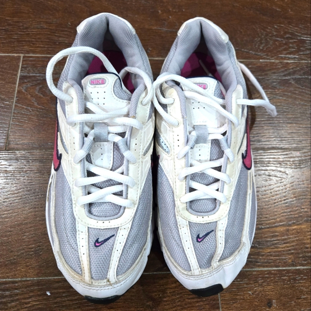 Vintage Women Nike
